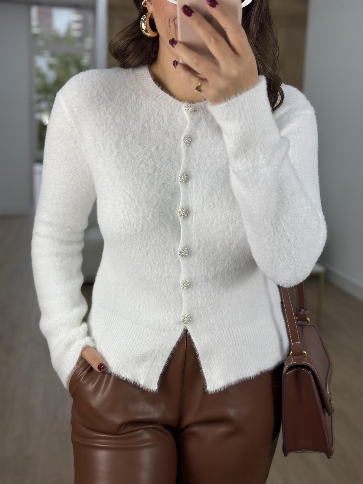 İnci Düğmeli Tüylü Yumoş Hırka-Ekru