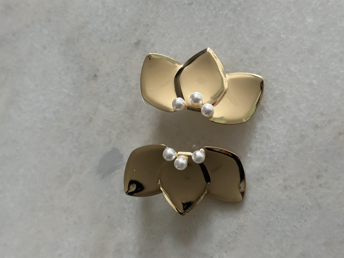 İncili Üç Yaprak Gold Küpe