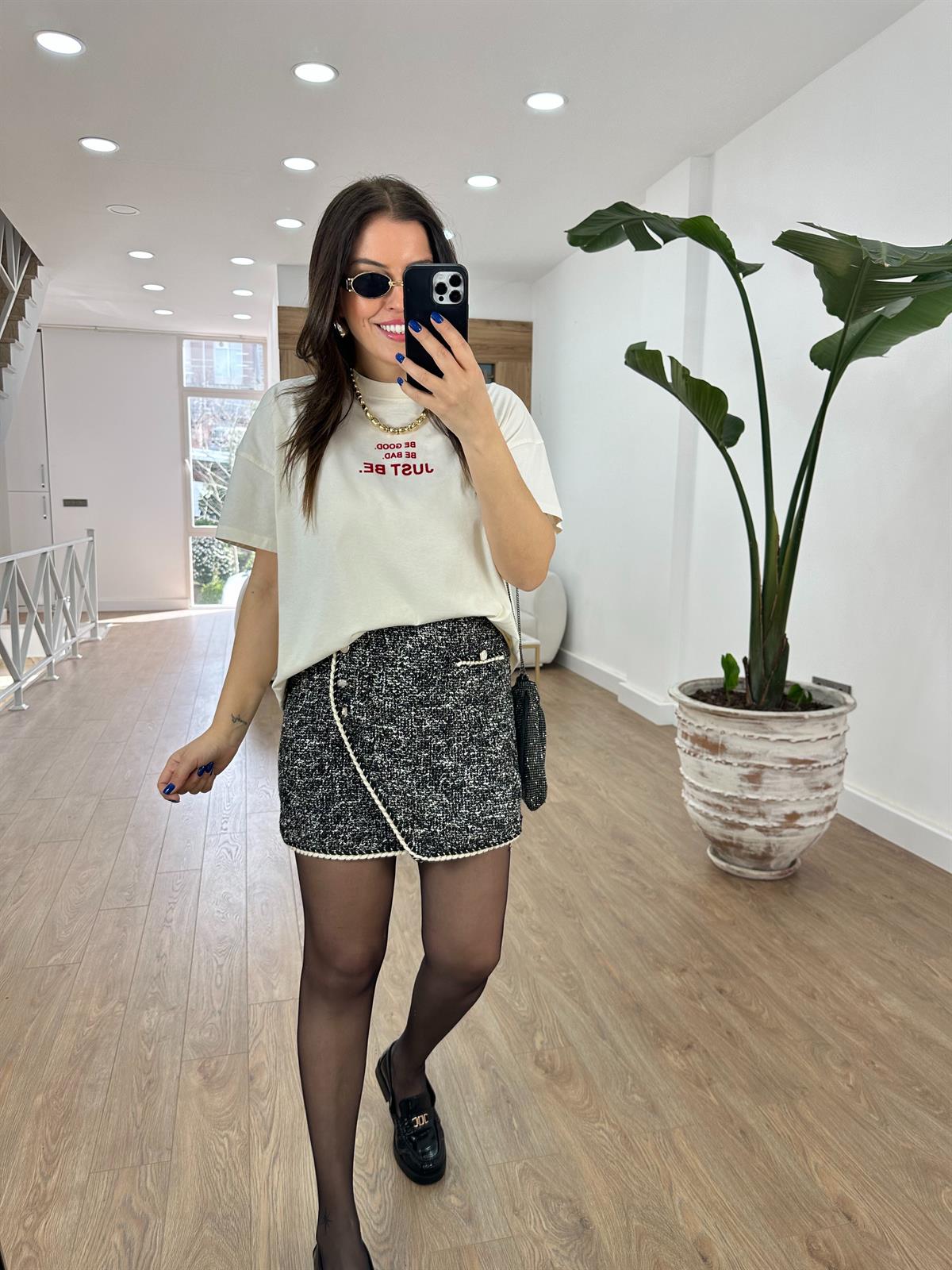 Just Be Baskılı Oversize Tişört-Ekru