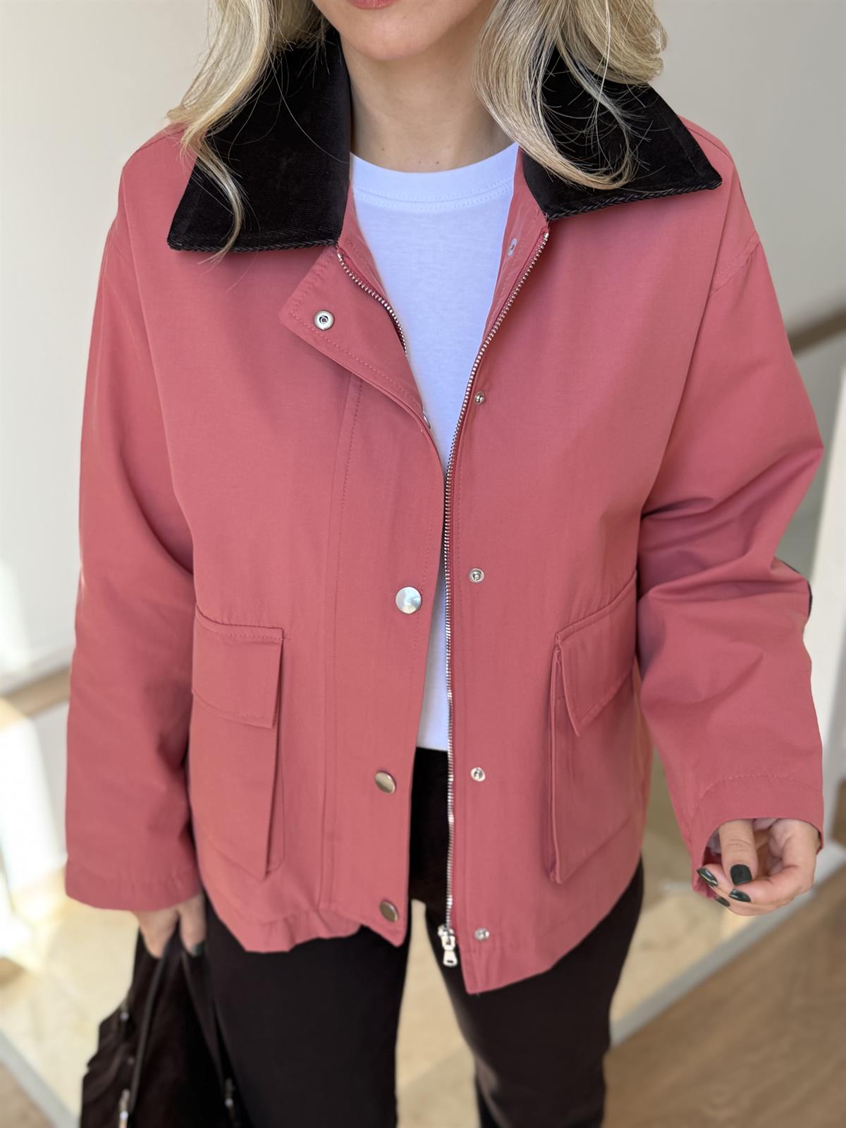 Kadife Yakalı Tasarım Trençkot - Somon