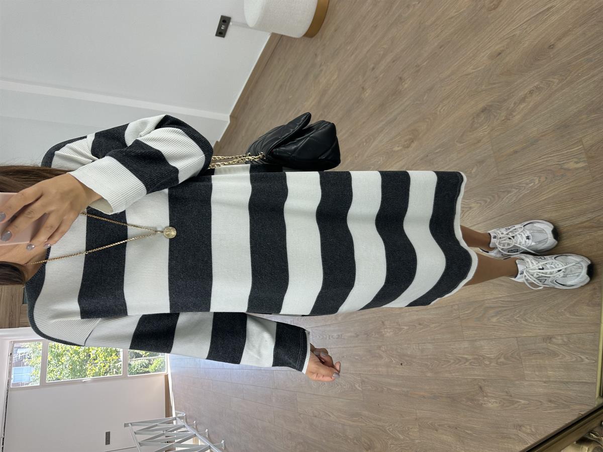 Kalın Çizgili Yumuşacık Dokuda Salaş Elbise - Siyah