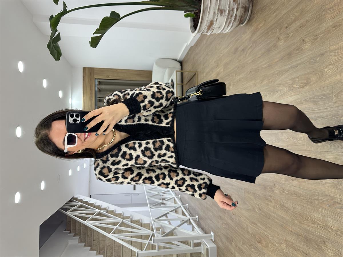 Kalın Pileli İnce Gabardin Etek