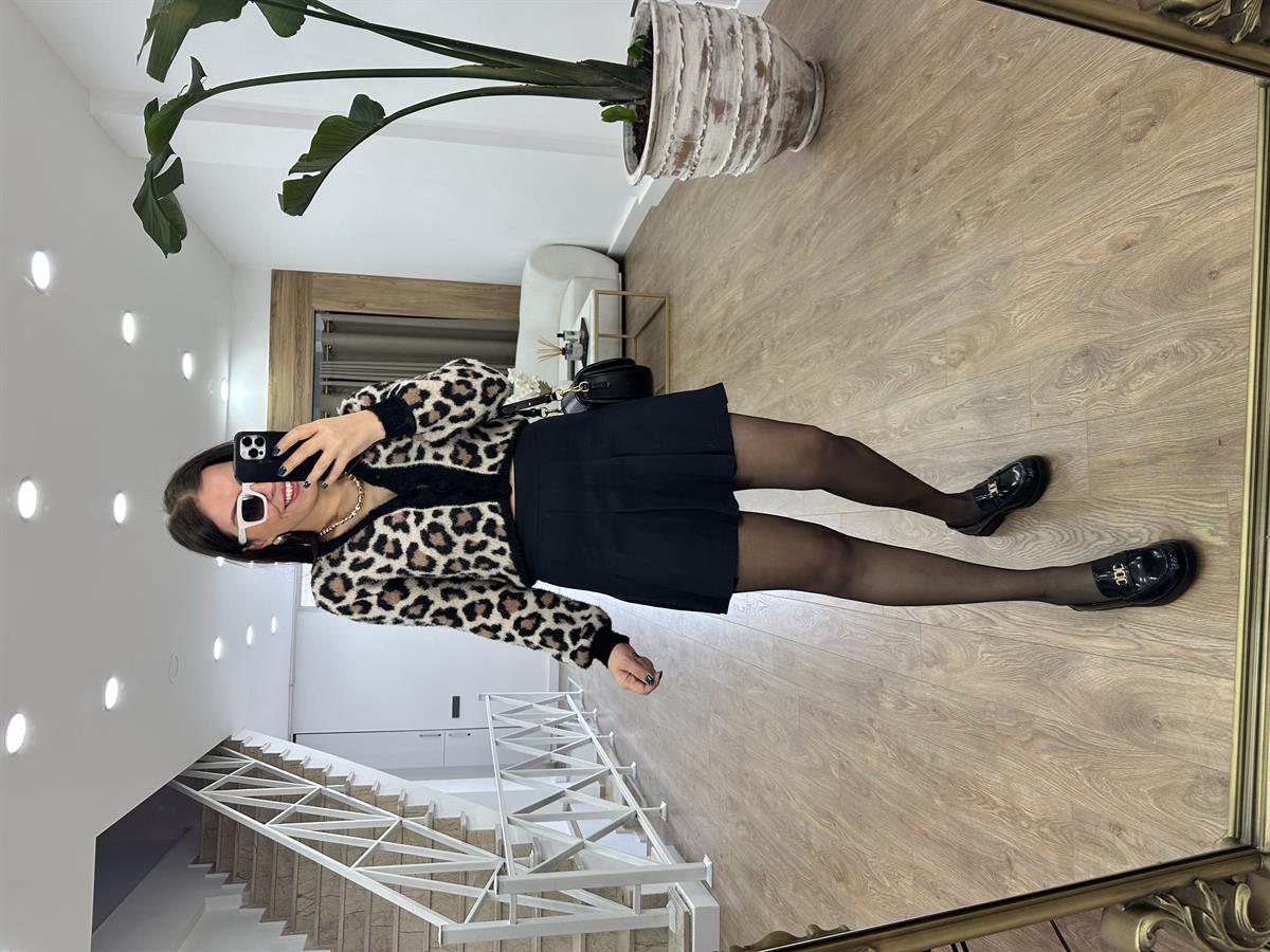 Kalın Pileli İnce Gabardin Etek