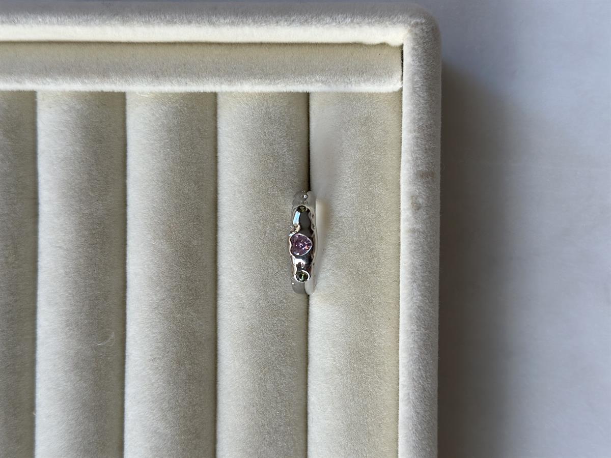 Kalp Detay Silver Ayarlanabilir Taşlı Yüzük