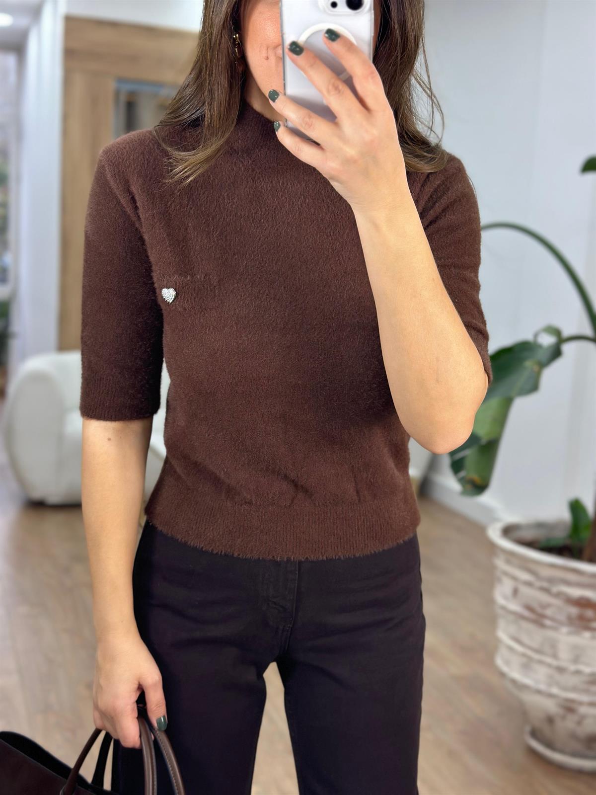 Kalp Detaylı Balıkçı Yaka Sakallı Triko Kazak - Kahverengi