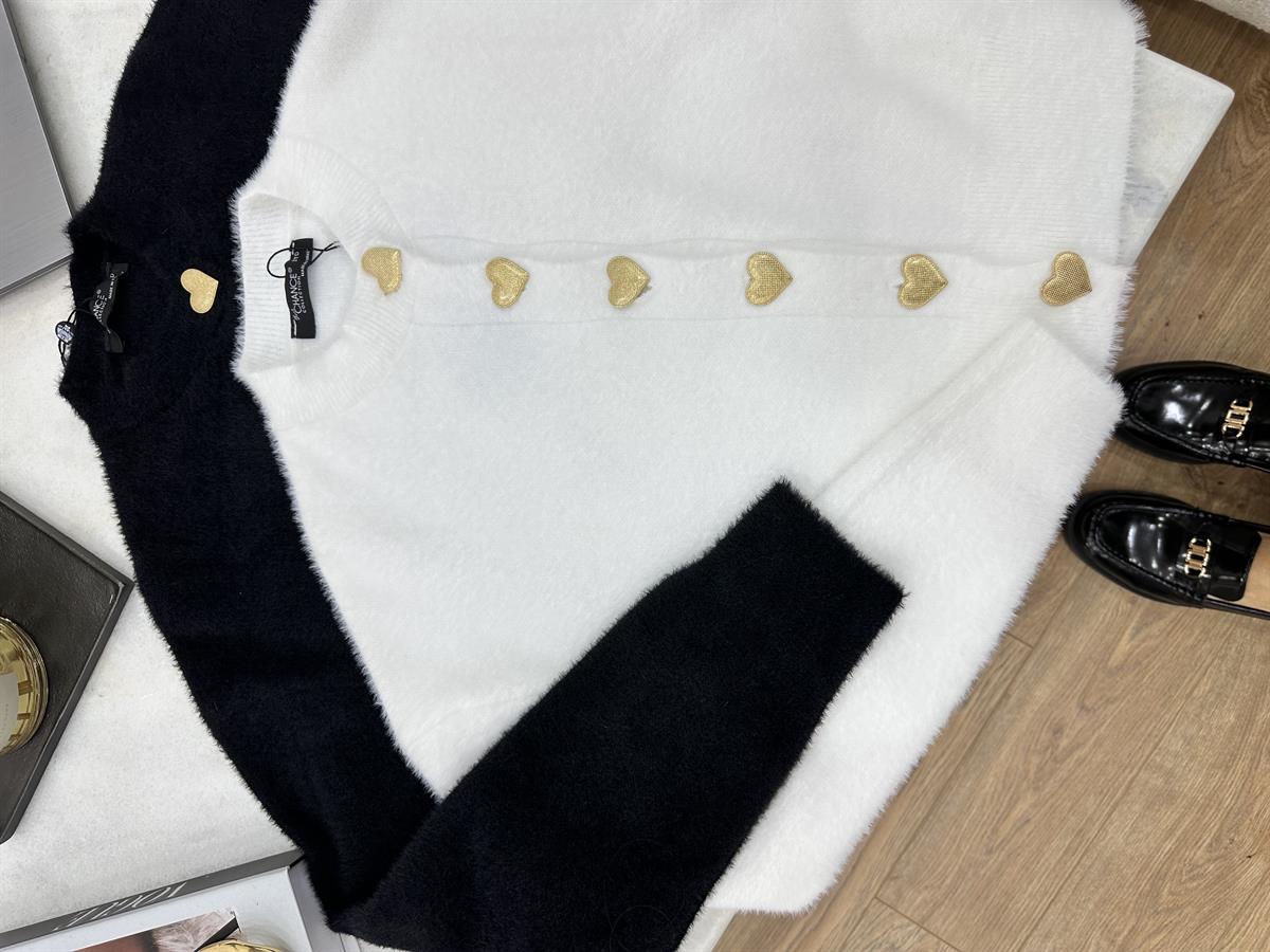 Kalp Düğmeli Yumoş Hırka-Beyaz