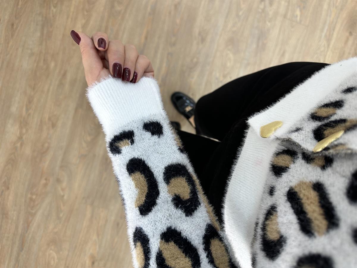 Kalp Düğmeli Yumoş Hırka -Vizon