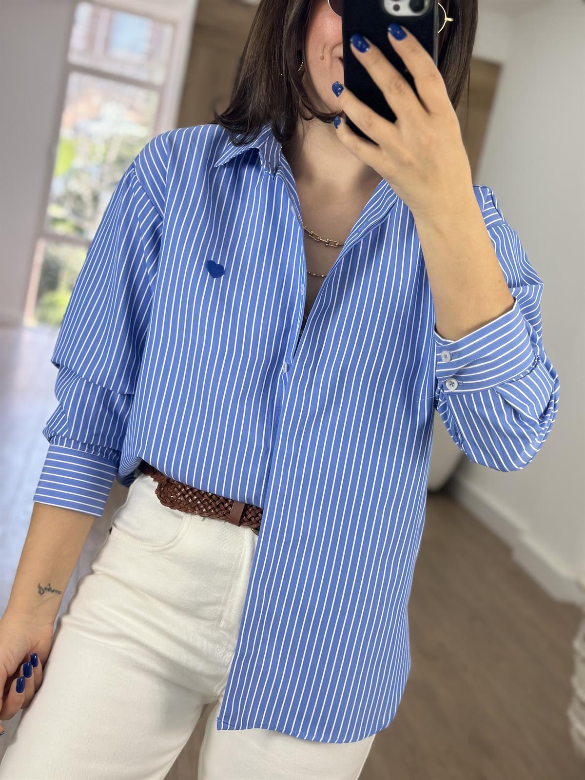 Kalp Nakışlı Çizgili Gömlek-Mavi