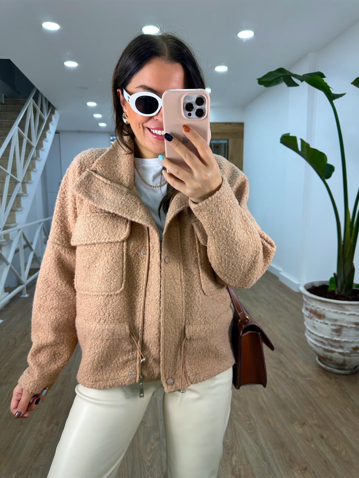 Kapak Cepli Beli Büzgülü Buklet Kaban-Bej