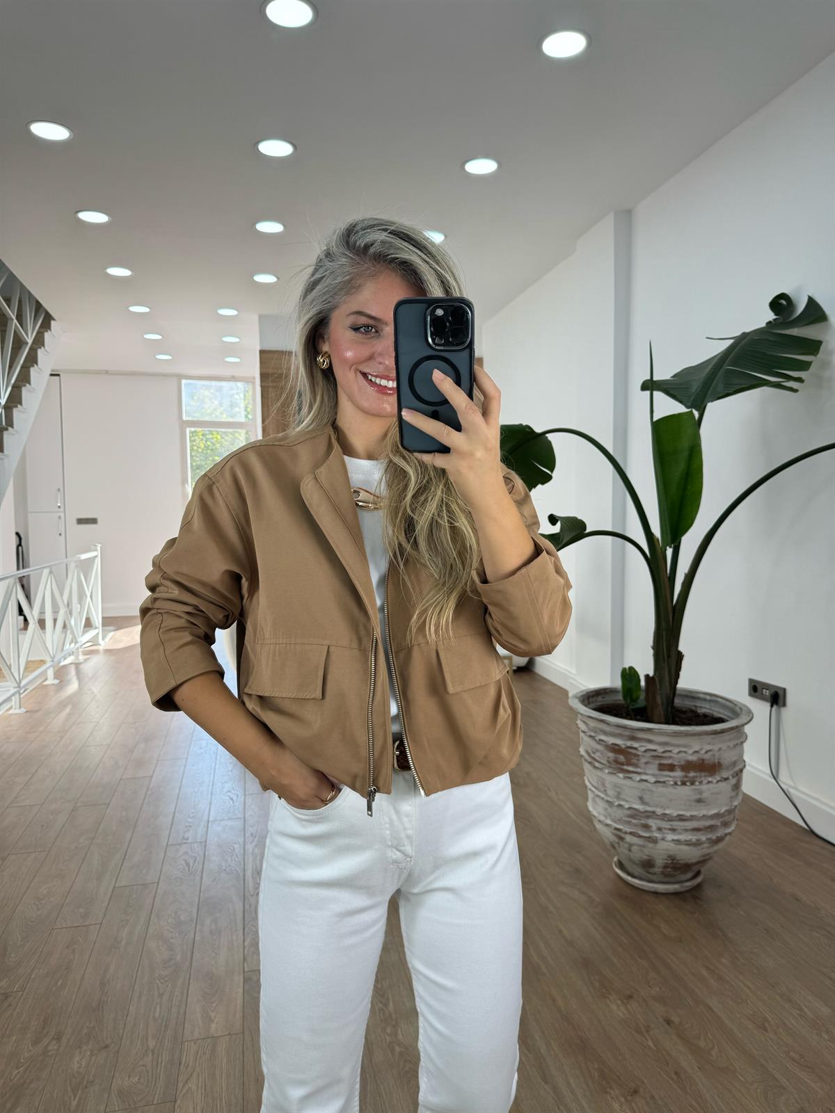 Kapak Cepli Fermuarlı Bomber Ceket - Camel