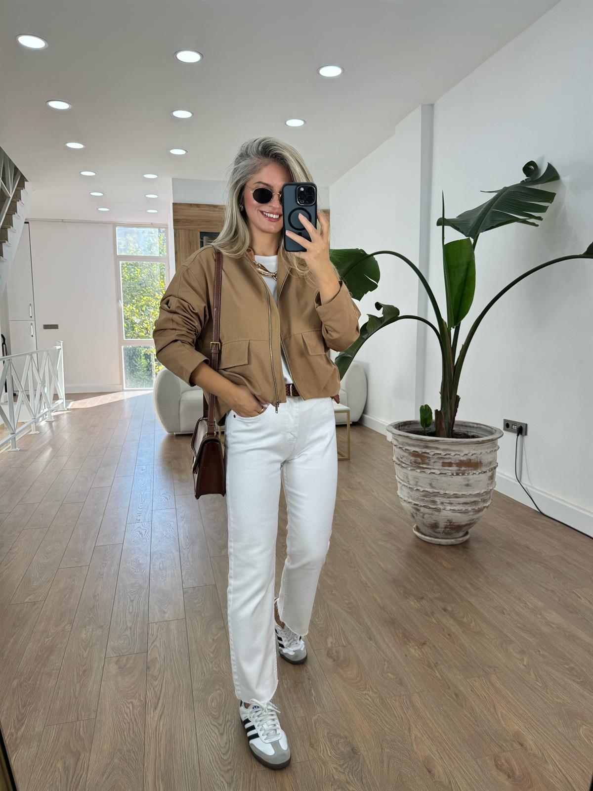 Kapak Cepli Fermuarlı Bomber Ceket - Camel