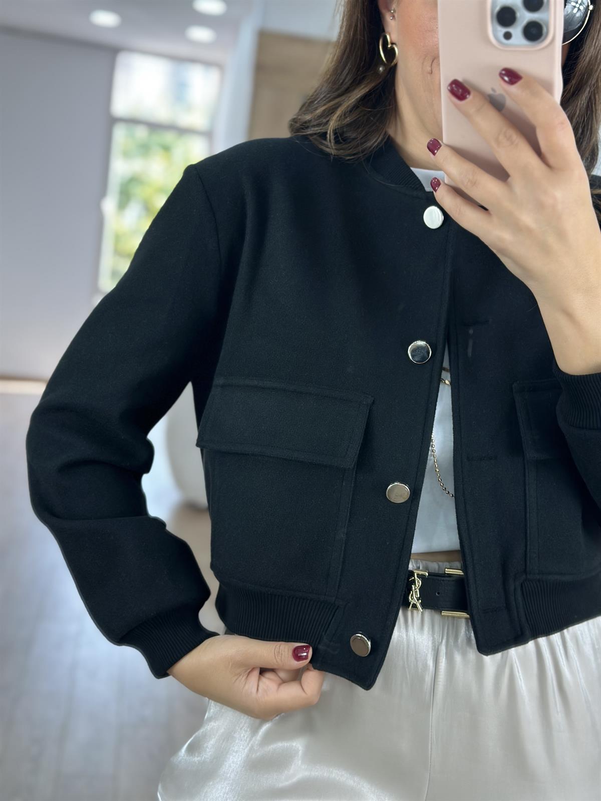 Kapak Cepli Kaşe Bomber Ceket-Siyah