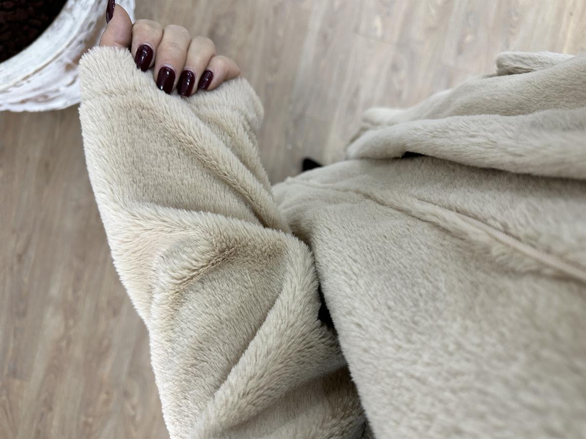 Kapak Cepli Önü Fermuarlı Kürk-Bej