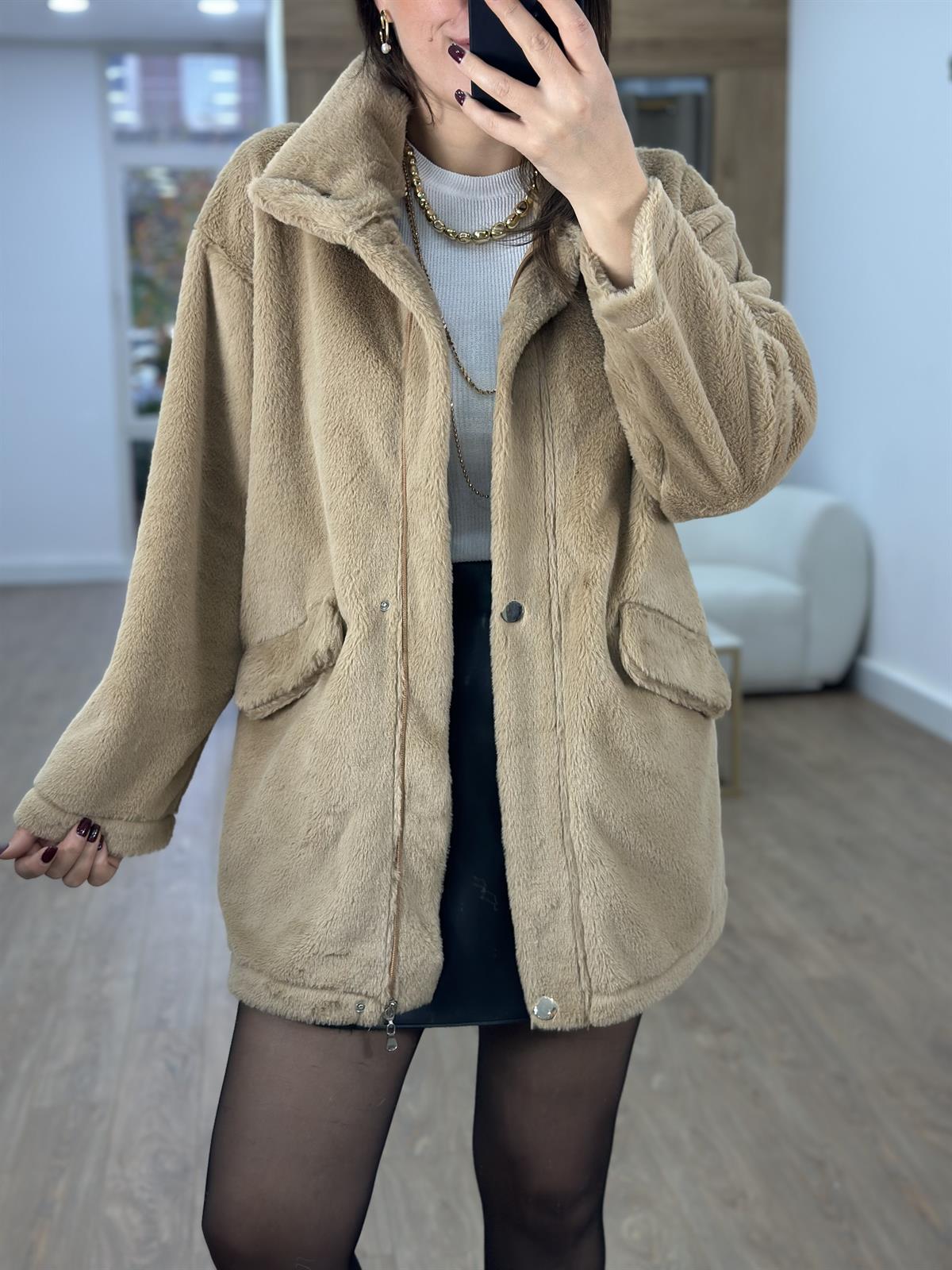 Kapak Cepli Önü Fermuarlı Kürk-Camel