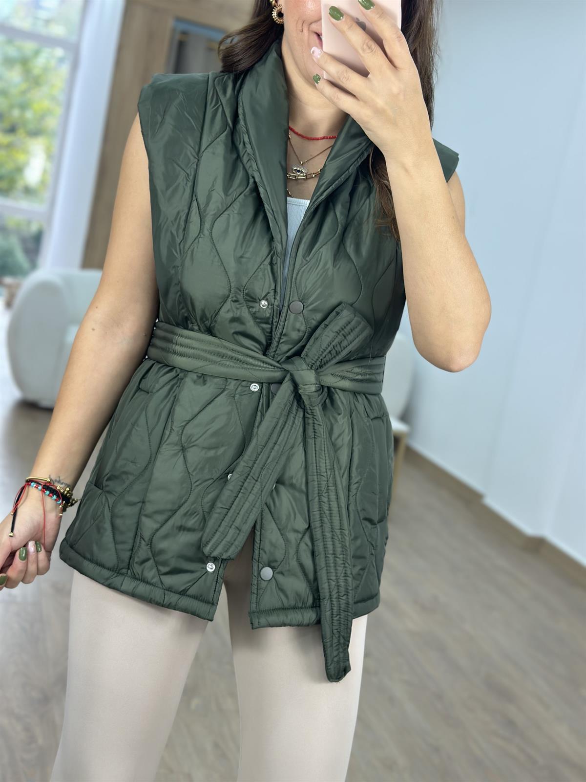 Kapitone Kuşaklı Tasarım Yelek-Haki