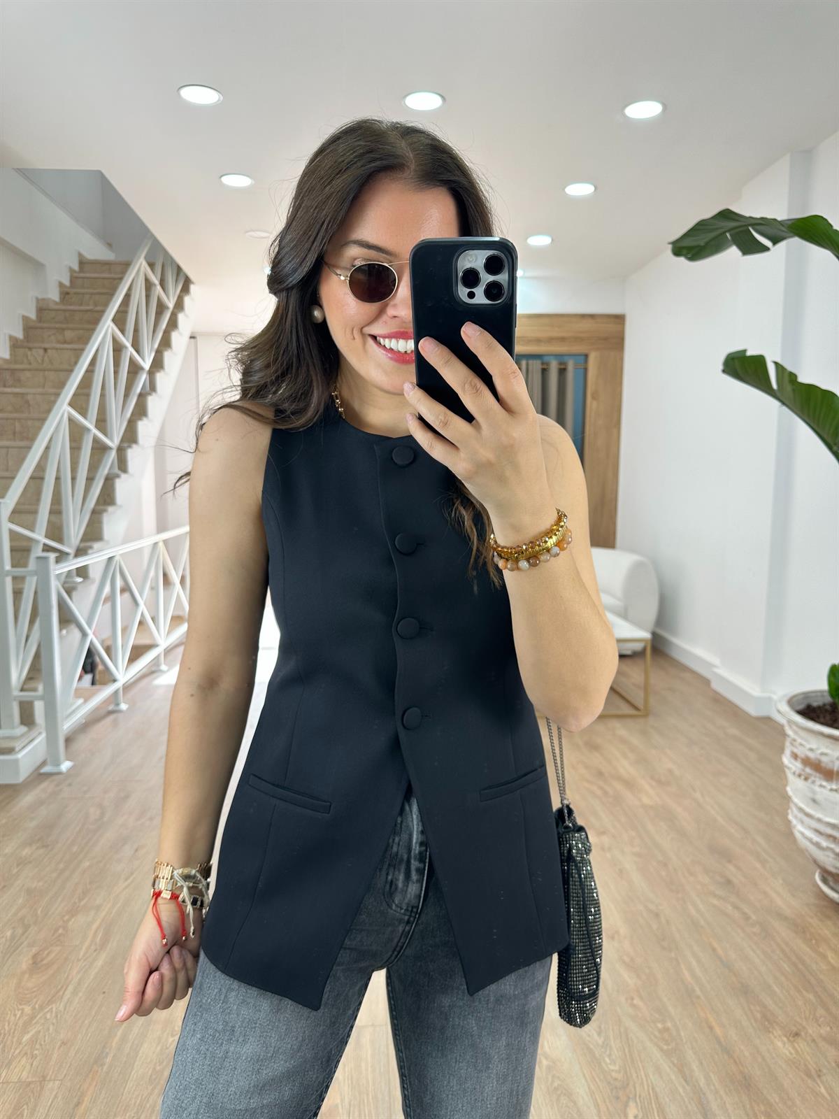 Kaplama Düğmeli Yelek-Siyah