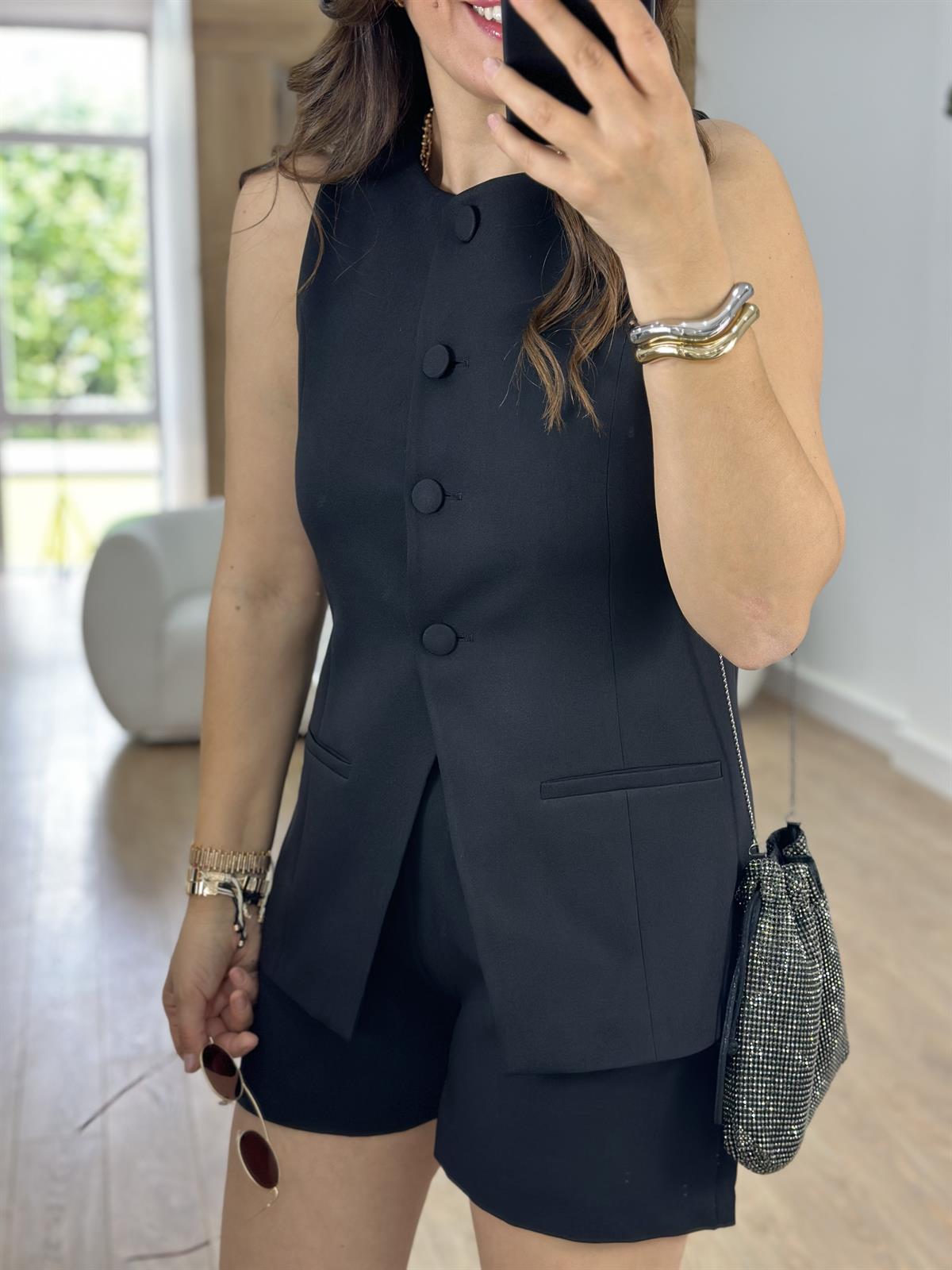 Kaplama Düğmeli Yelekli Takım-Siyah