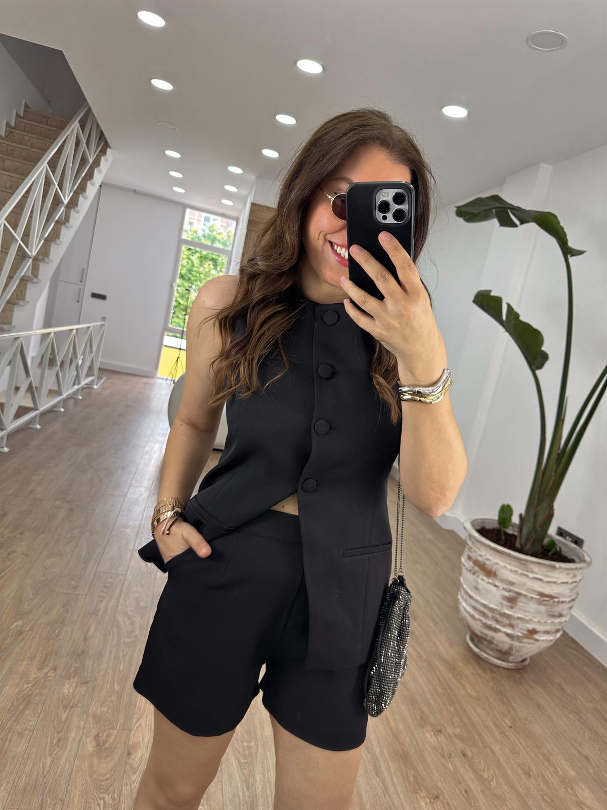 Kaplama Düğmeli Yelekli Takım-Siyah