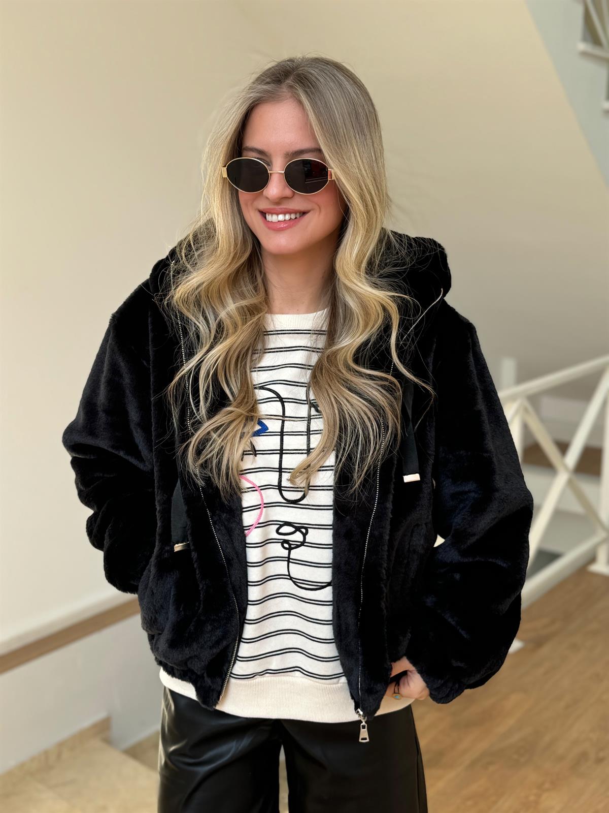 Kapüşonlu Peluş Kürk - Siyah 