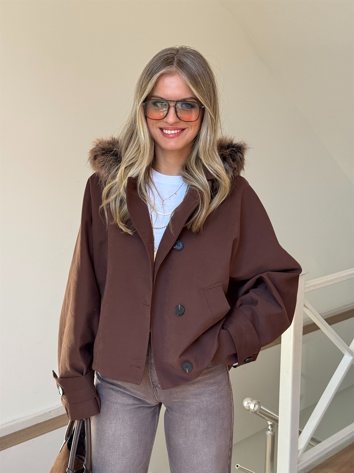 Kapüşonu Kürklü Tasarım Trenç - Kahverengi