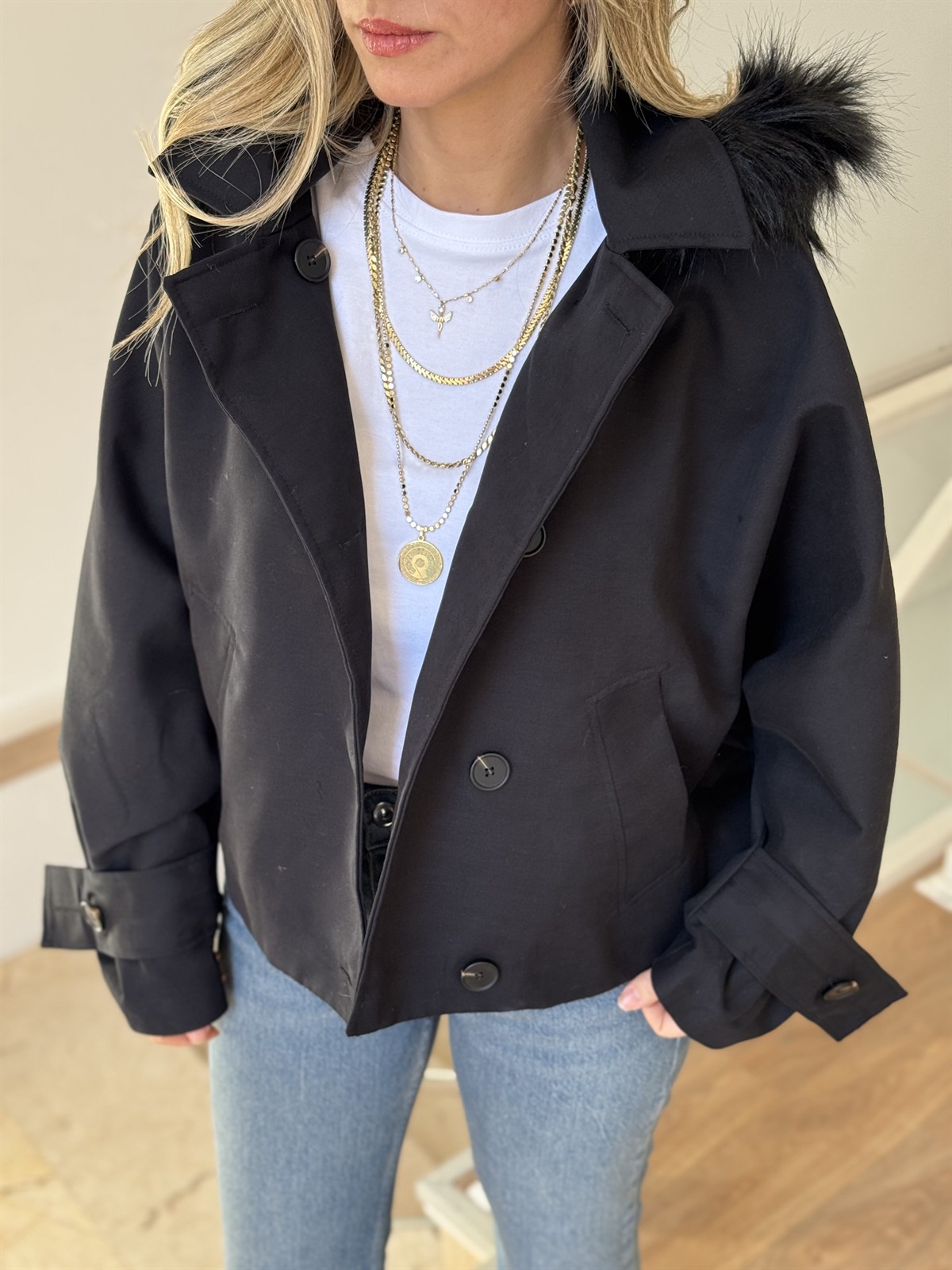 Kapüşonu Kürklü Tasarım Trenç - Siyah