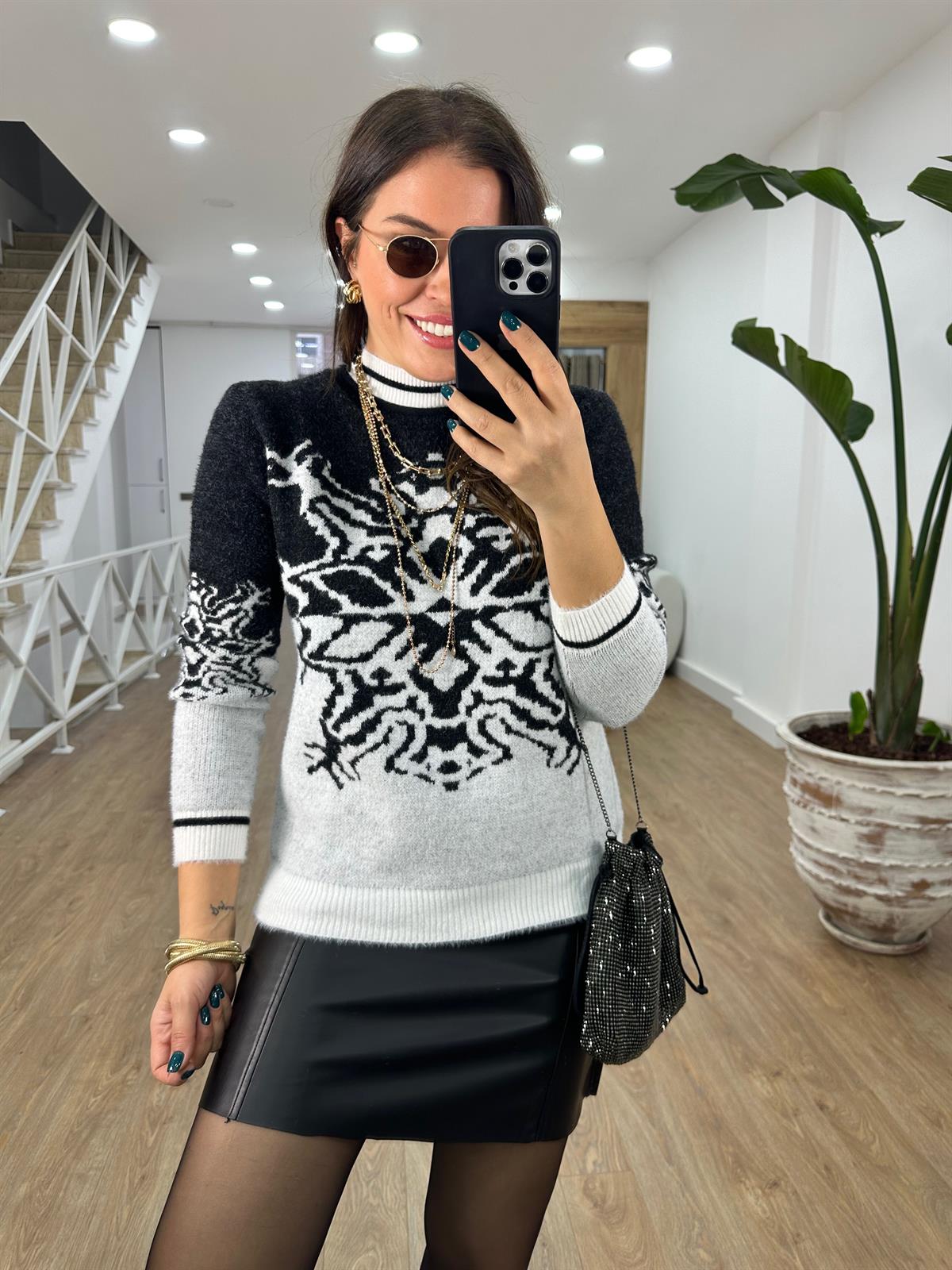 Kar Tanesi Desenli Çift Renk Kazak