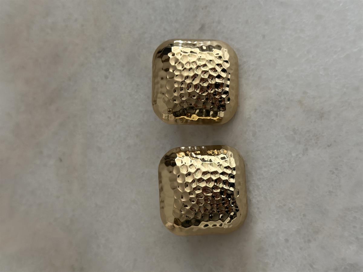 Kare Plaka Tırtıklı Gold Küpe