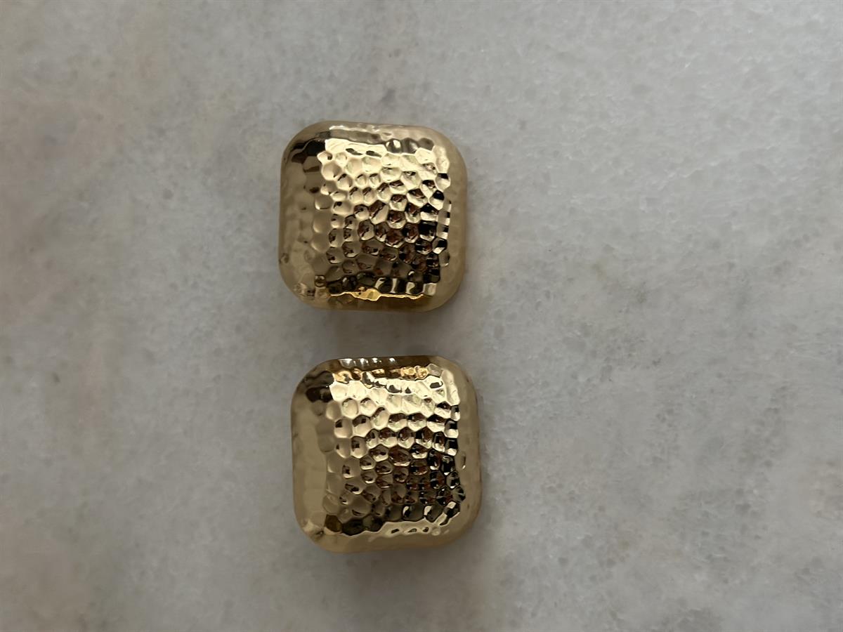 Kare Plaka Tırtıklı Gold Küpe
