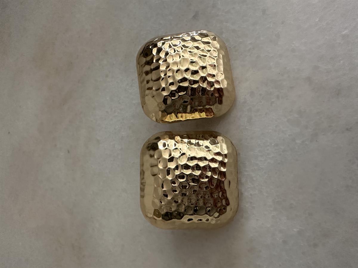 Kare Plaka Tırtıklı Gold Küpe