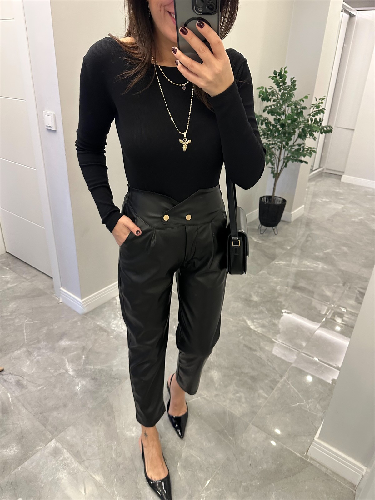 Kayık Yaka Fitili Bluz - Siyah