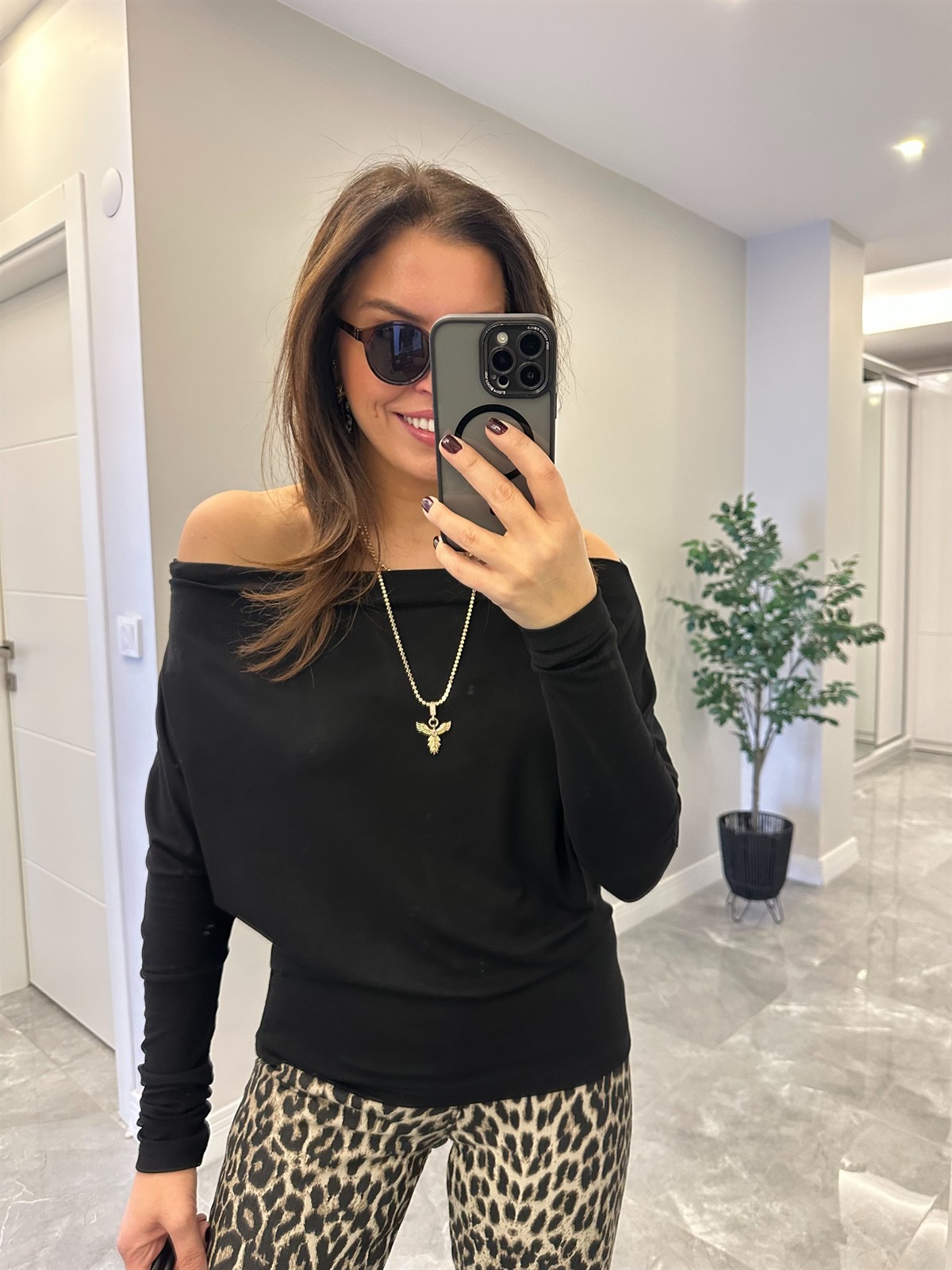 Kayık Yaka Modal Bluz - Siyah