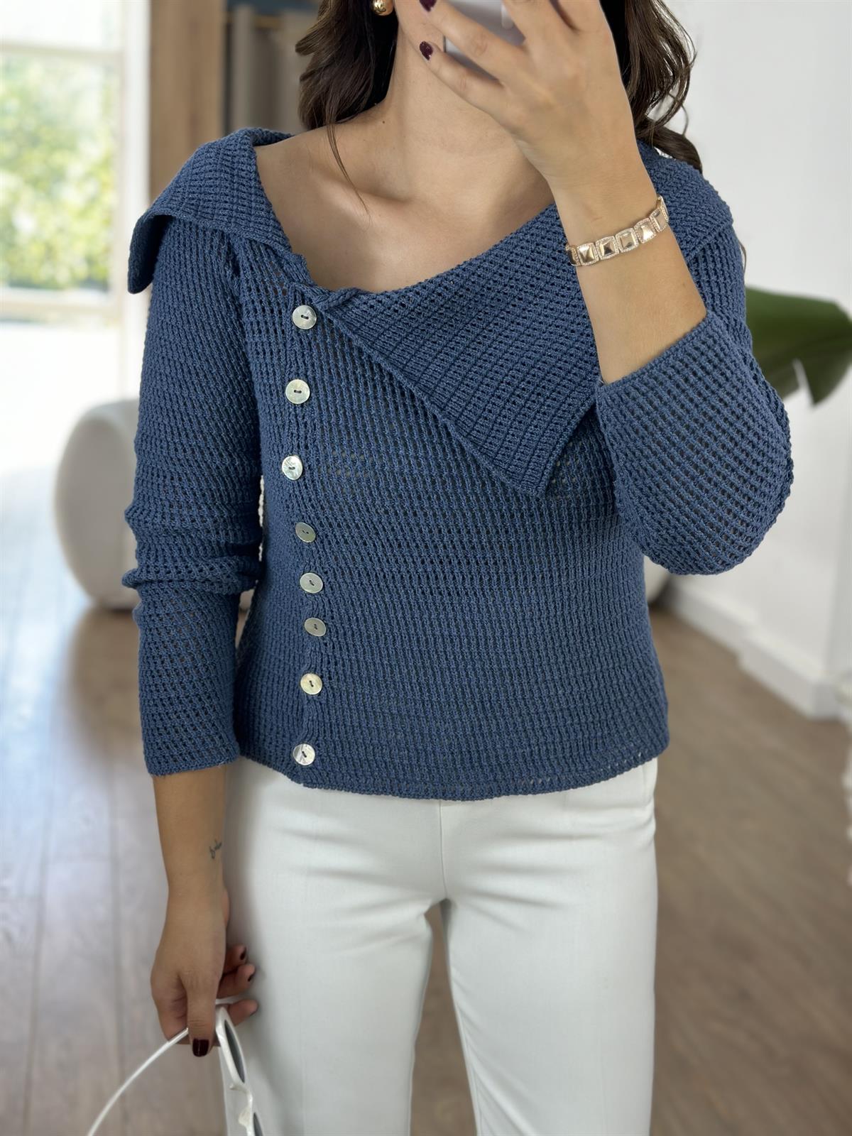 Kayık Yaka Önden Düğmeli Triko Bluz - İndigo