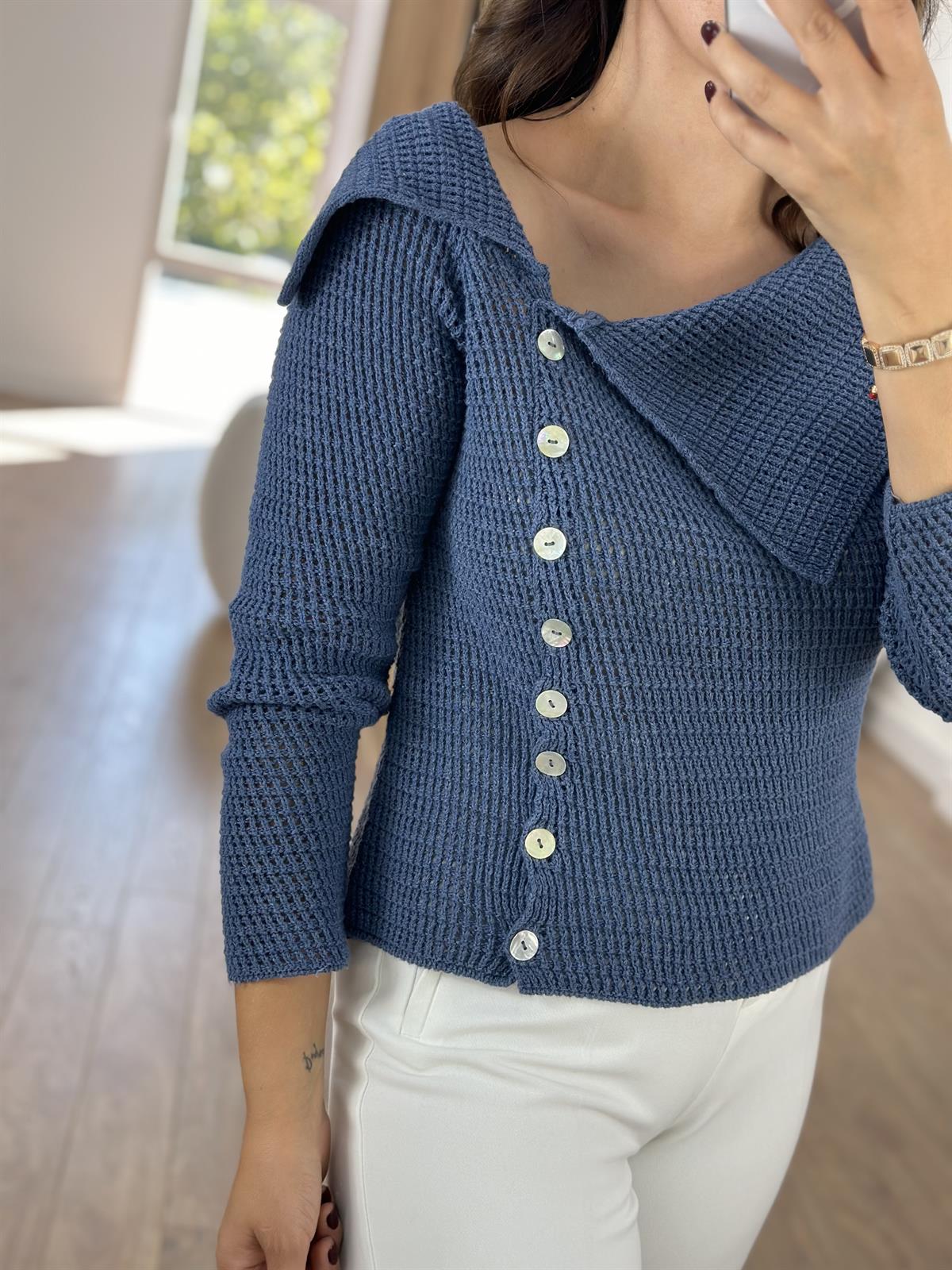 Kayık Yaka Önden Düğmeli Triko Bluz - İndigo