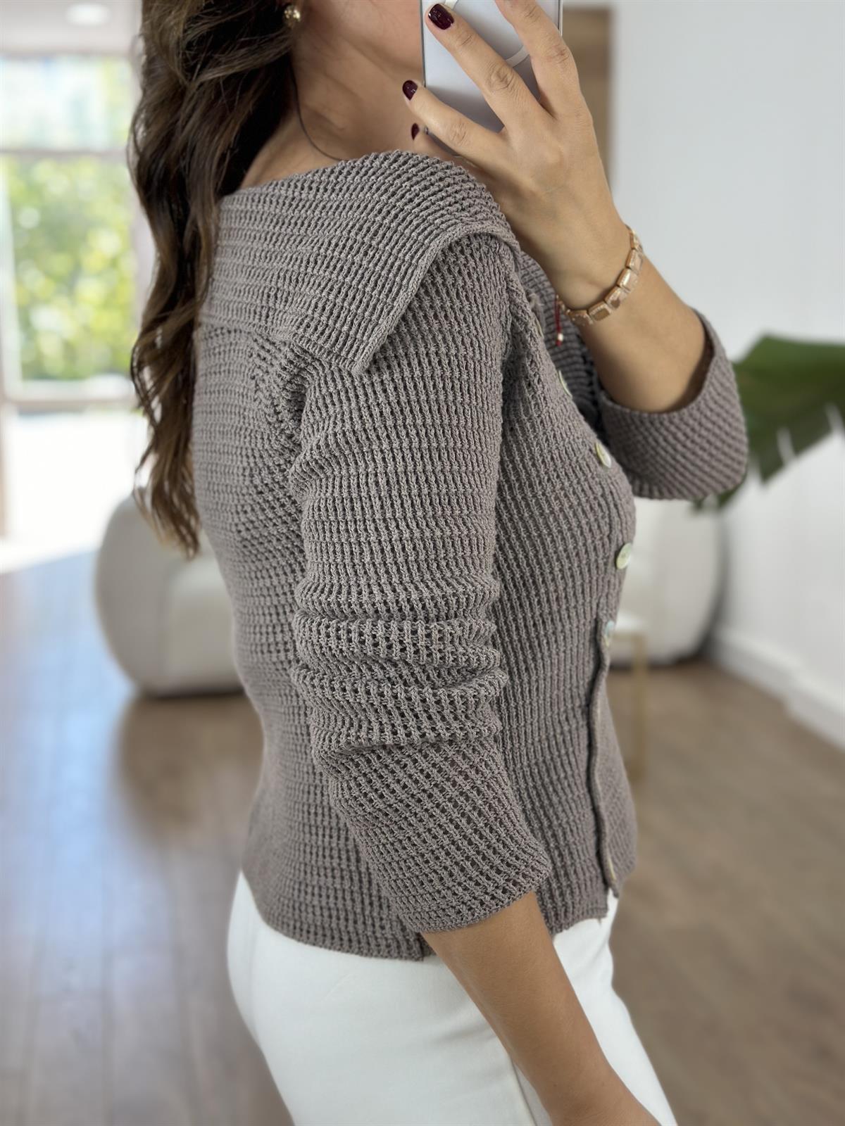 Kayık Yaka Önden Düğmeli Triko Bluz - Vizon