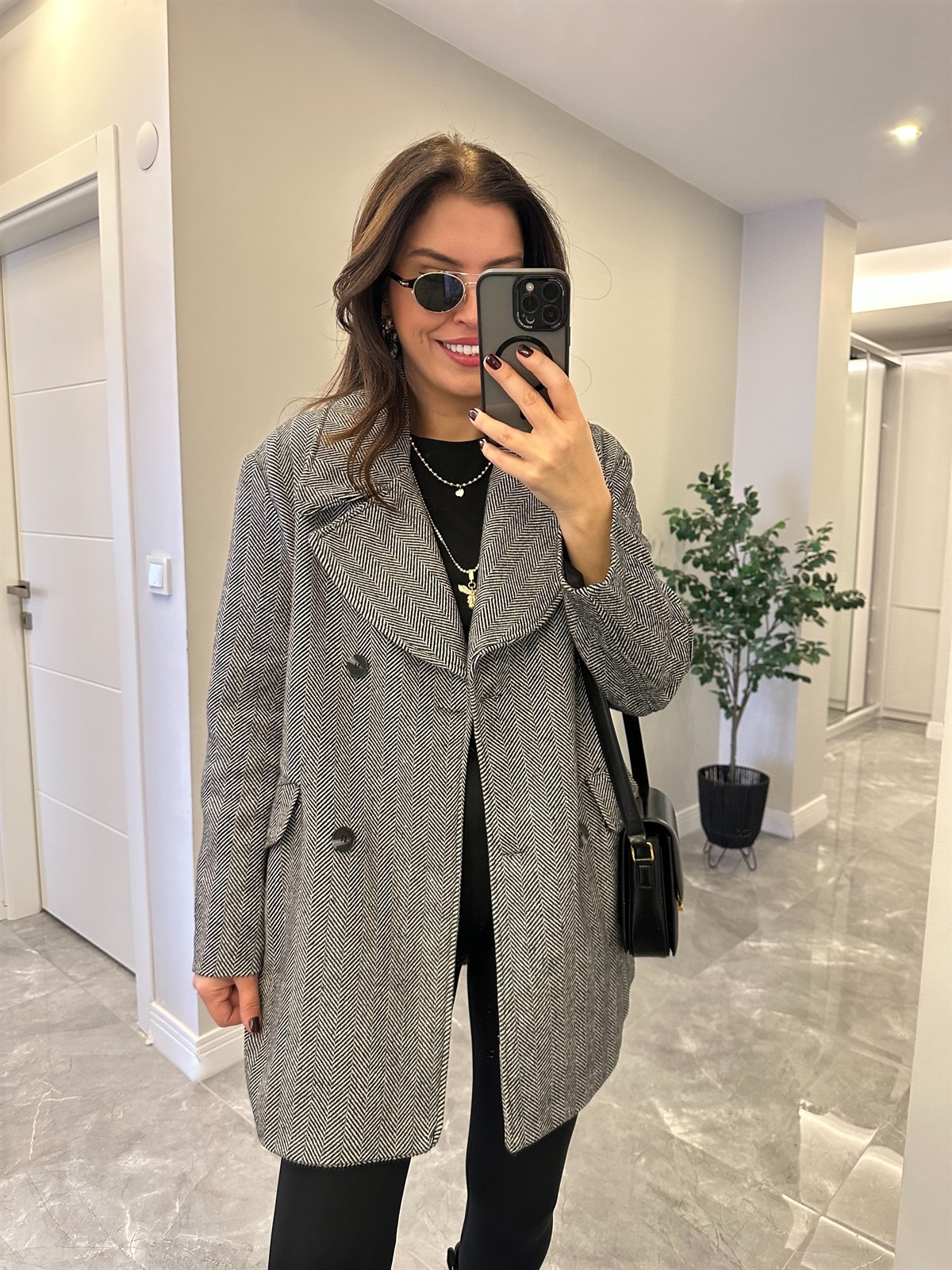 Kazayağı Astarlı Oversize Kaban - Siyah