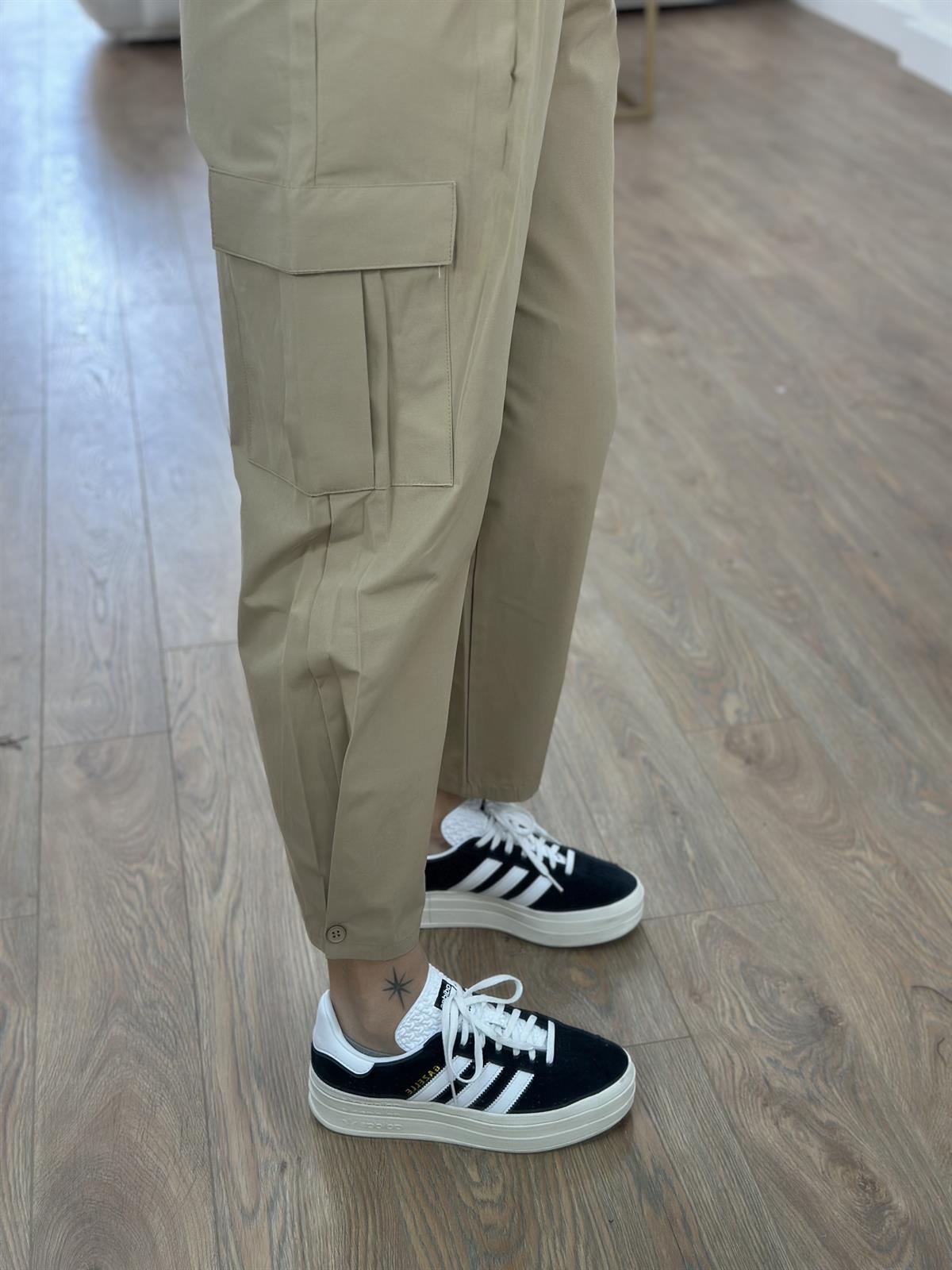 Kemer Detaylı Kargo Pantolon-Bej