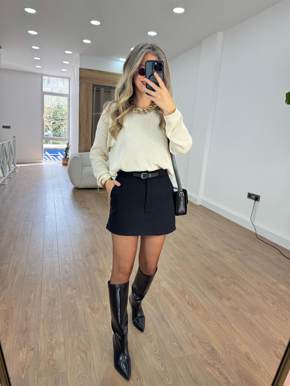 Kemerli İçi Şortlu Mini Etek - Siyah