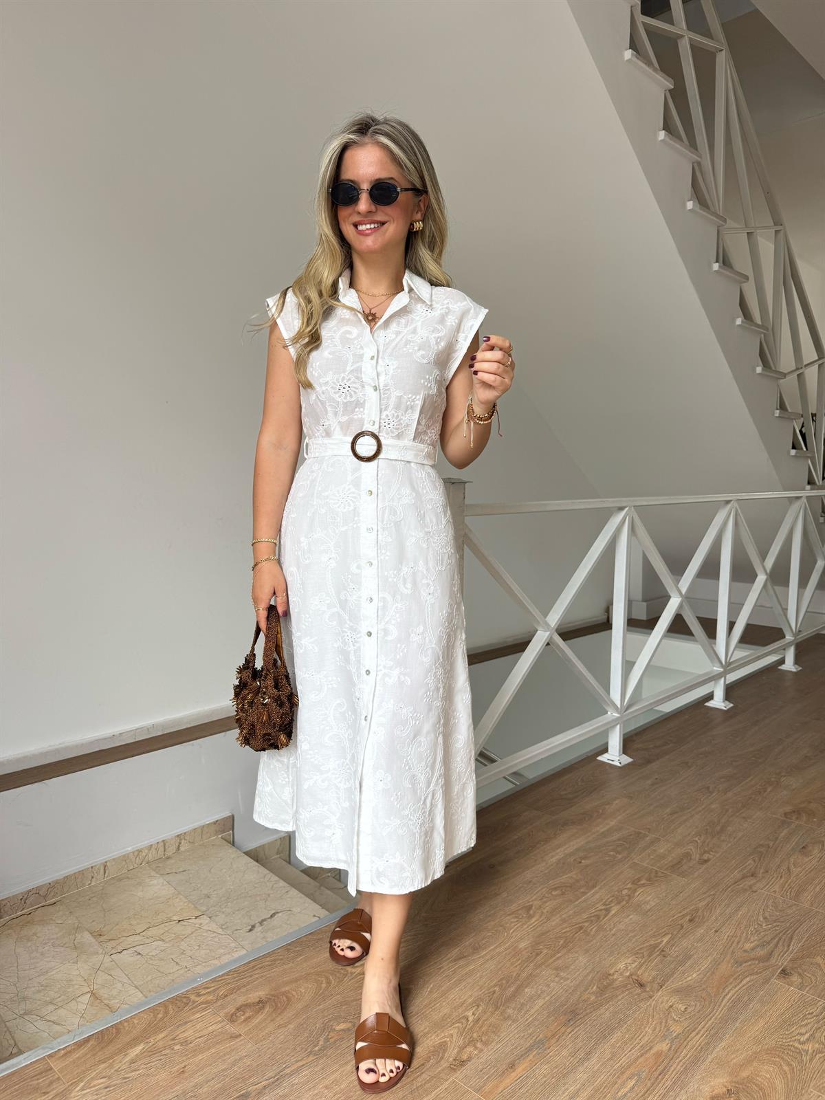 Kemerli İşlemeli Gömlek Elbise 