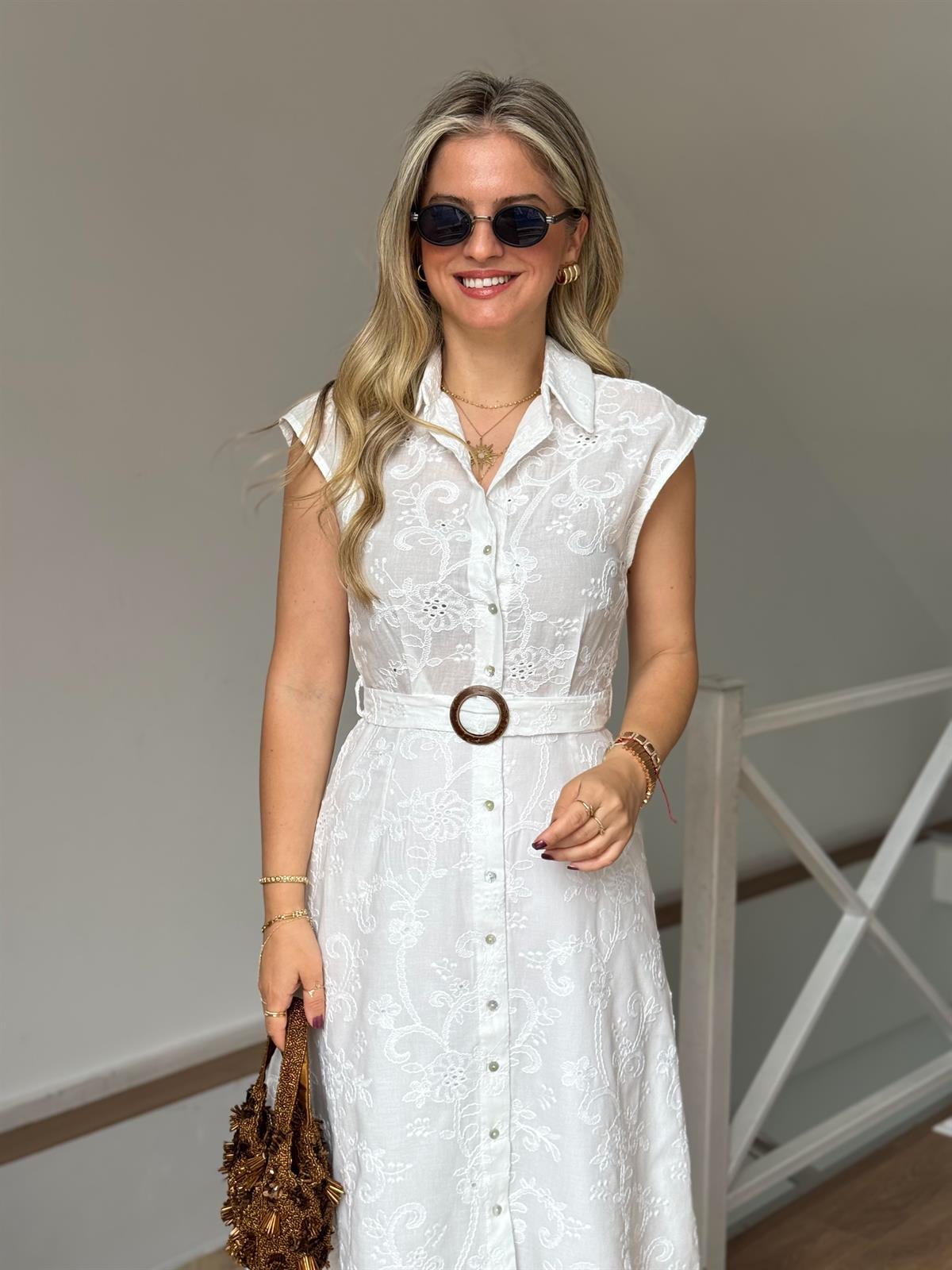 Kemerli İşlemeli Gömlek Elbise 