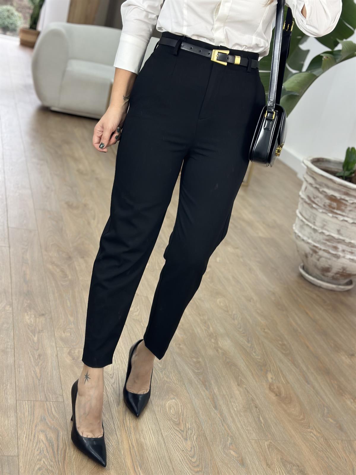 Dilvin Kemerli Yüksek Bel Pantolon - Siyah