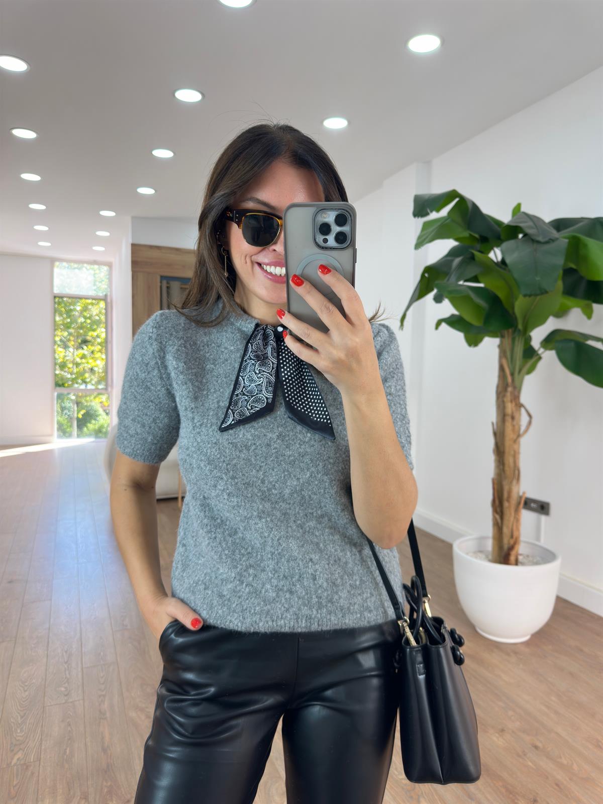 Kendinden Fularlı Kazak - Gri