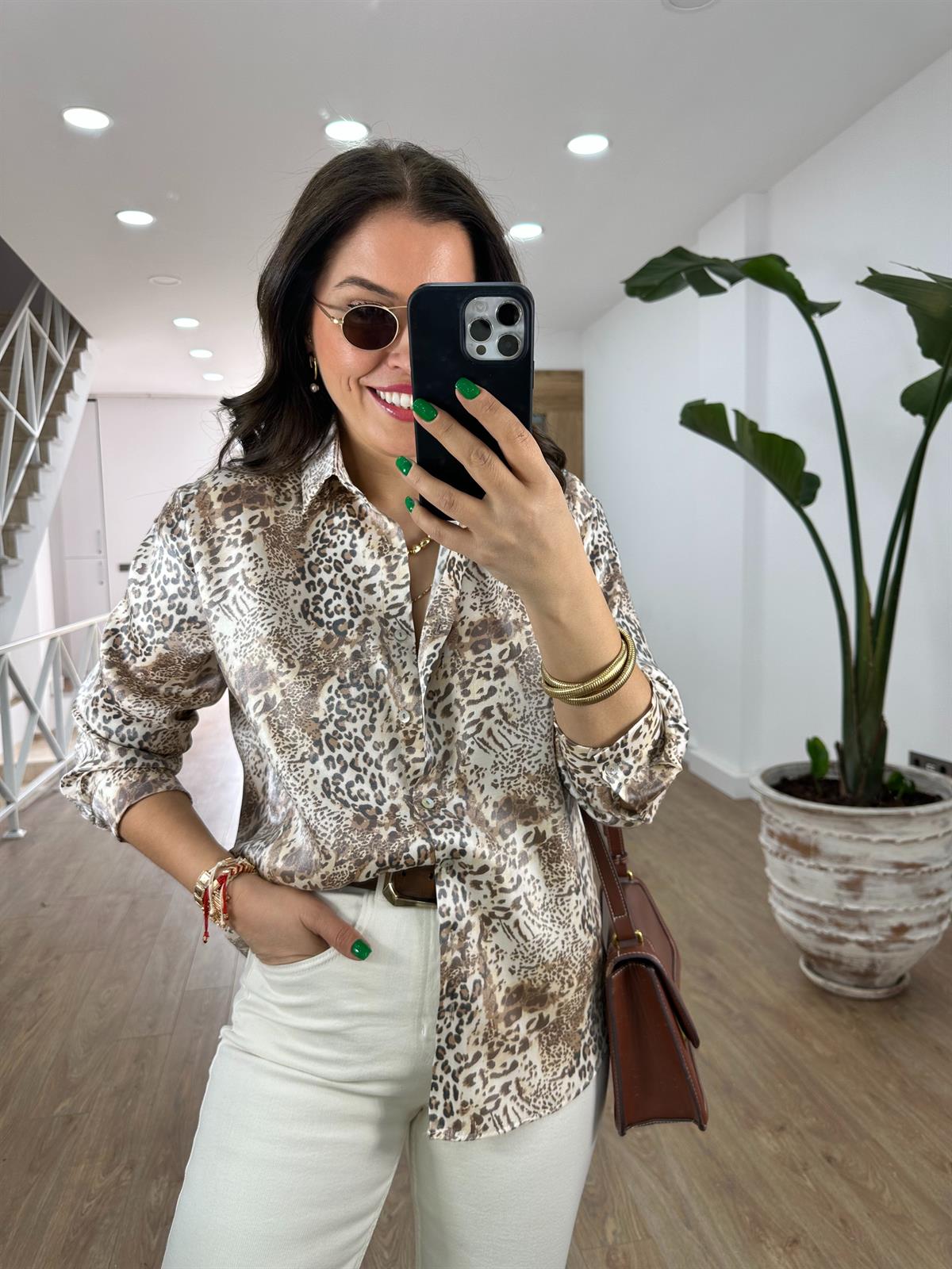 Kendinden Parlak Leopar Desenli Gömlek-Kahverengi