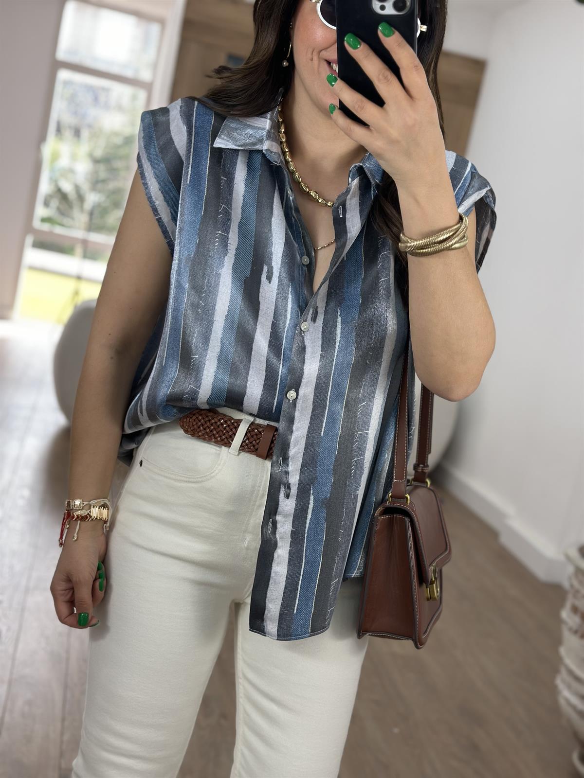 Kendinden Parlak Vatkalı Çizgili Gömlek