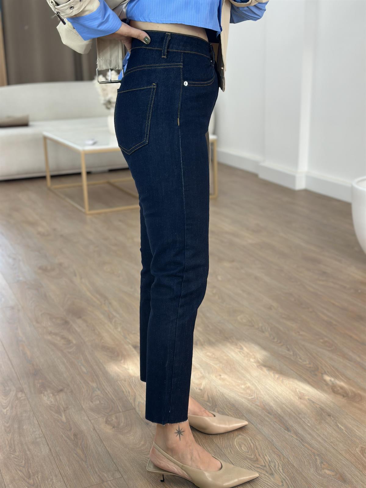 Kesik Paça Taba Dikişli Likralı Jean 