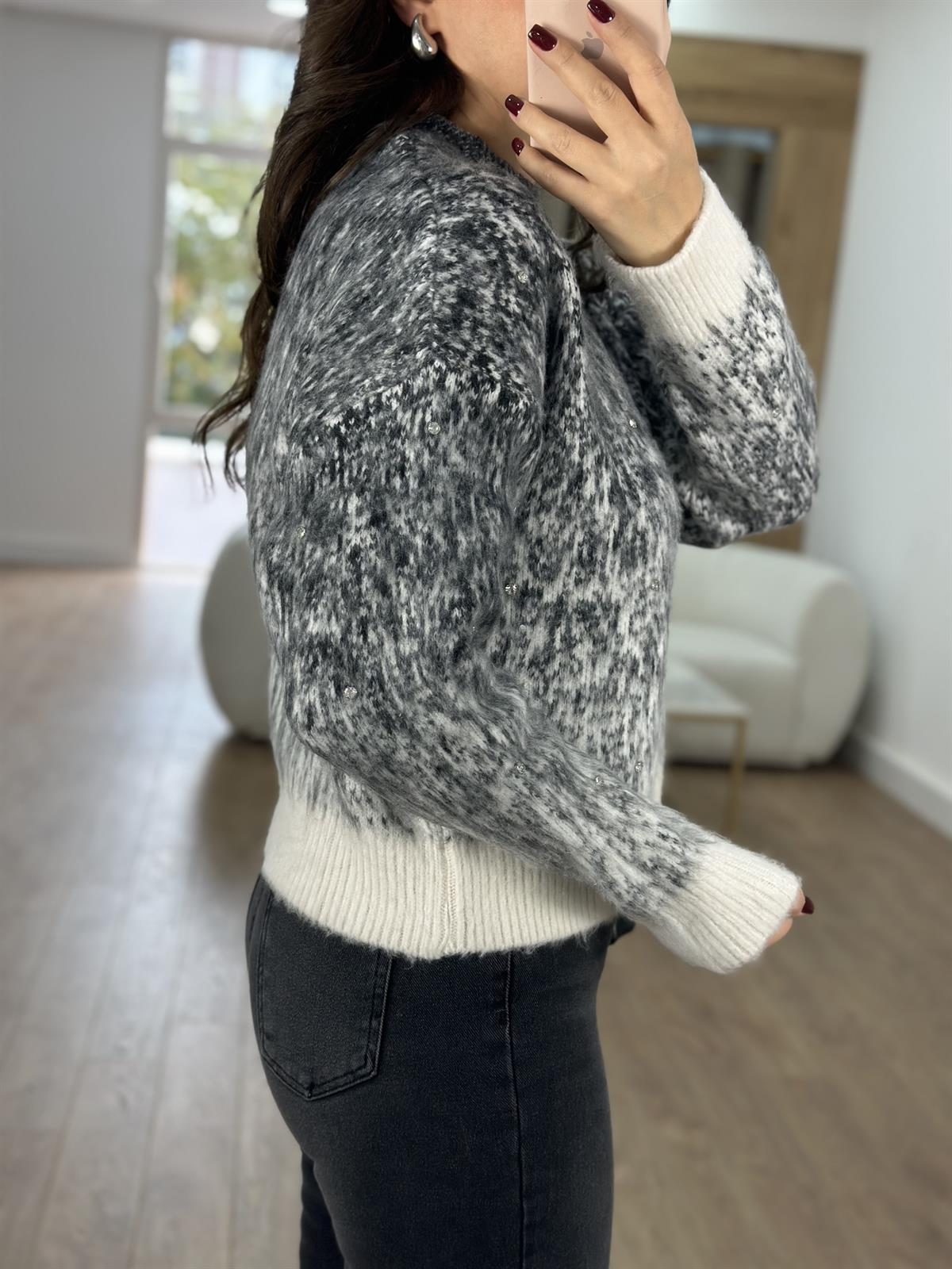 Kırçıllı Tüylü Taşlı Kazak