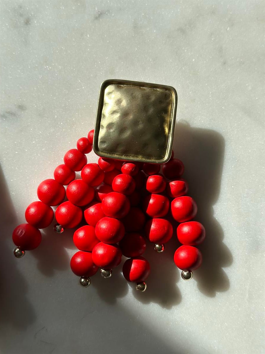 Kırmızı Boncuk Detay Gold Tasarım Küpe 
