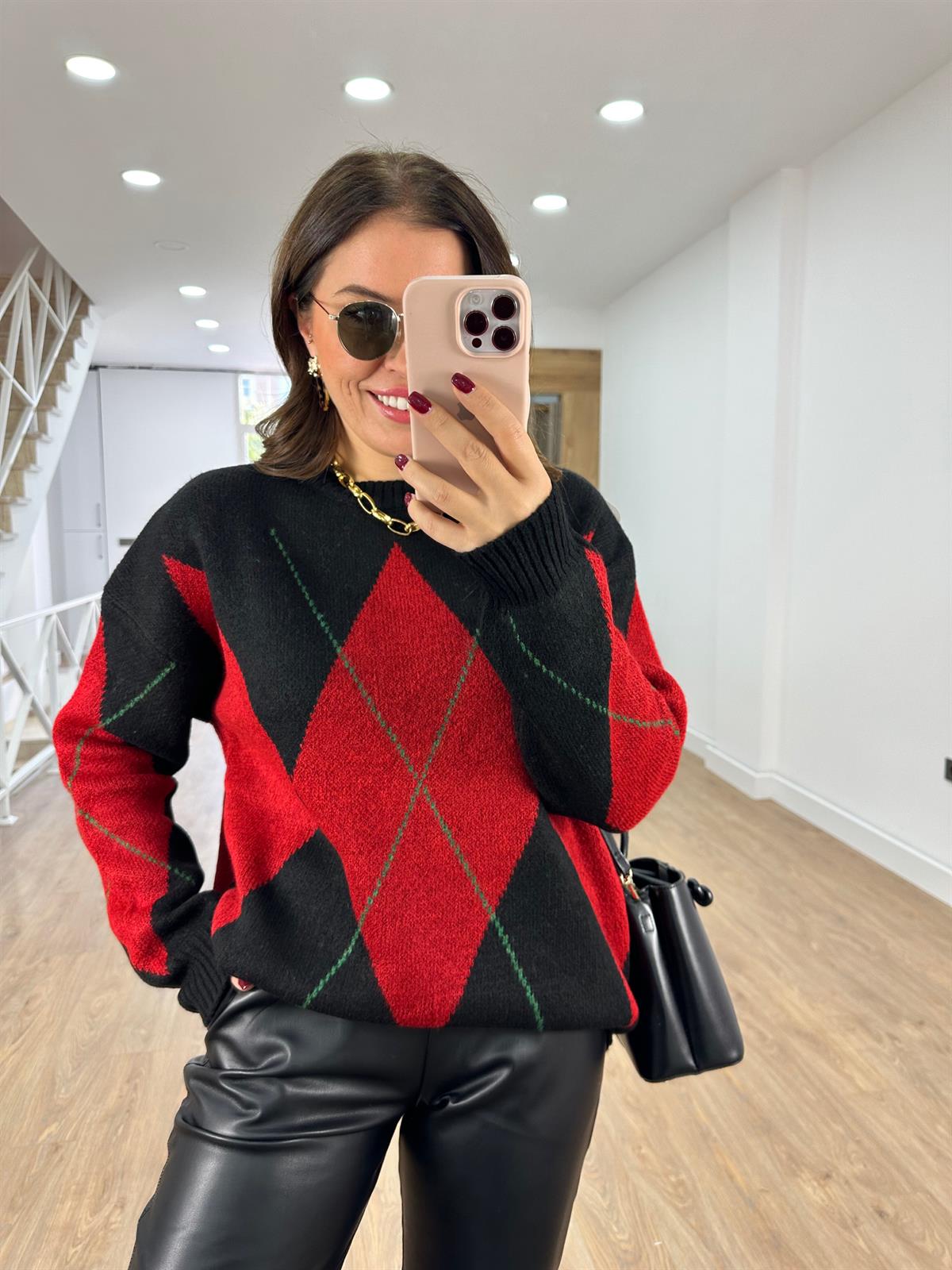 Kırmızı Siyah Baklava Desenli Kazak