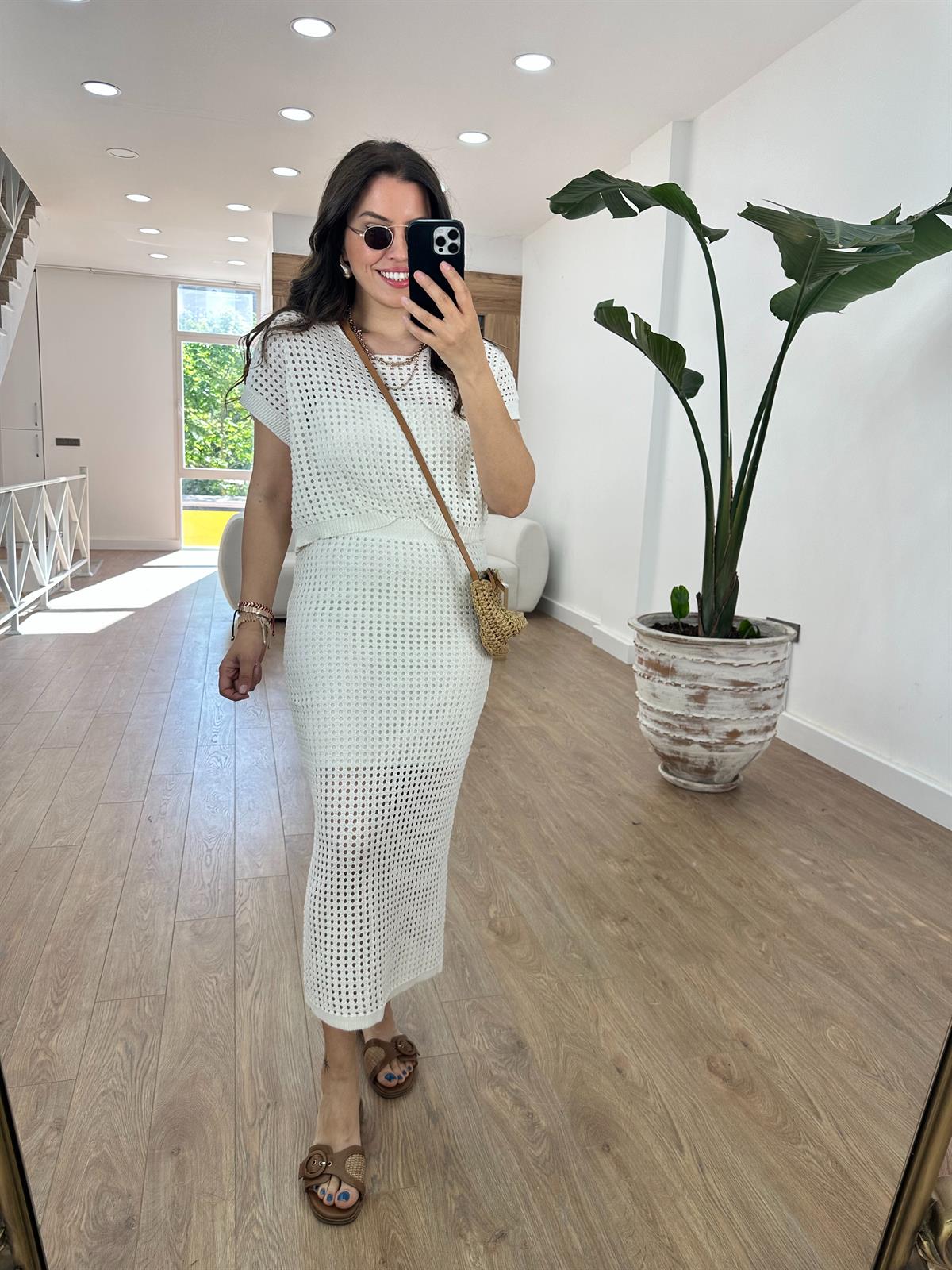 Kısa Kol Ajurlu Etekli Takım-Ekru