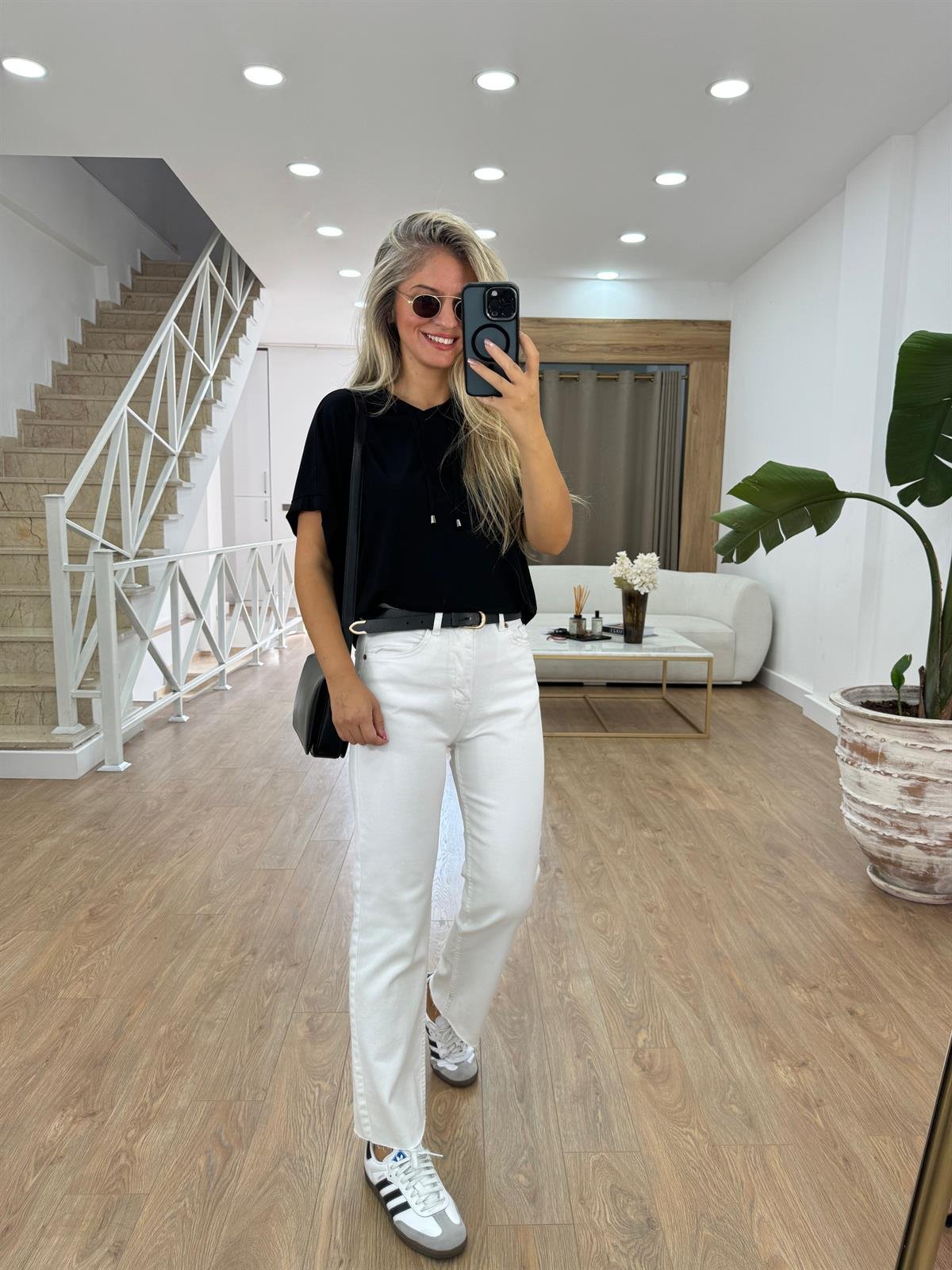 Kısa Kollu Kapüşonlu Sweatshirt - Siyah