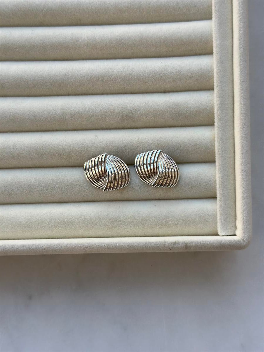 Kıvrımlı Silver Tasarım Küpe 2,5cm